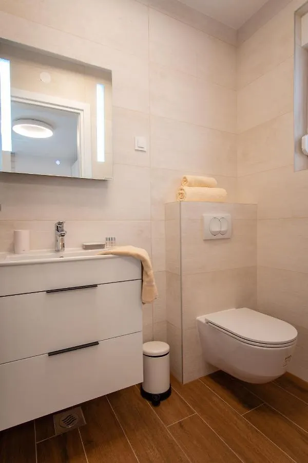 Apartments Mandre II