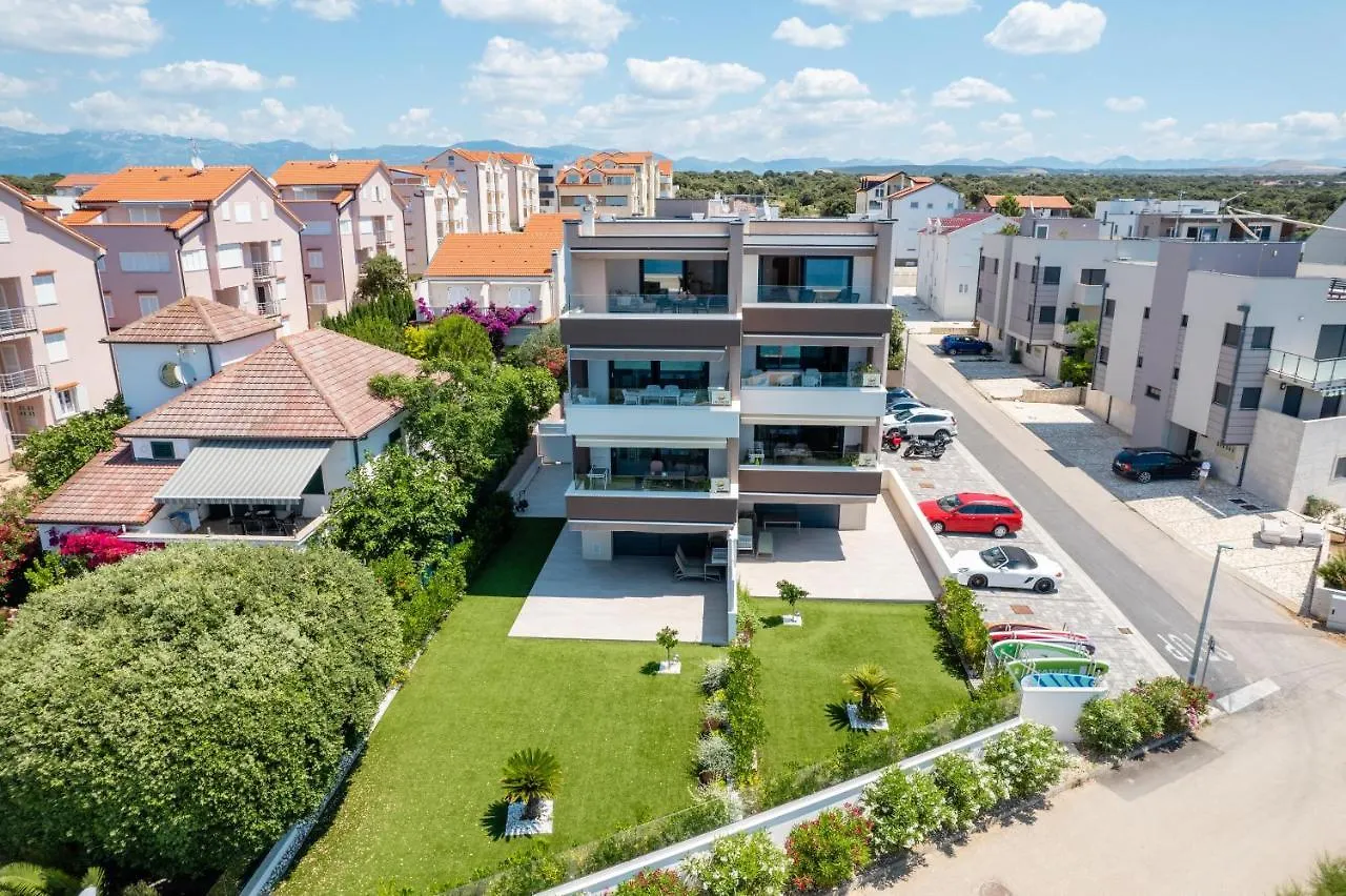 Apartments Mandre II