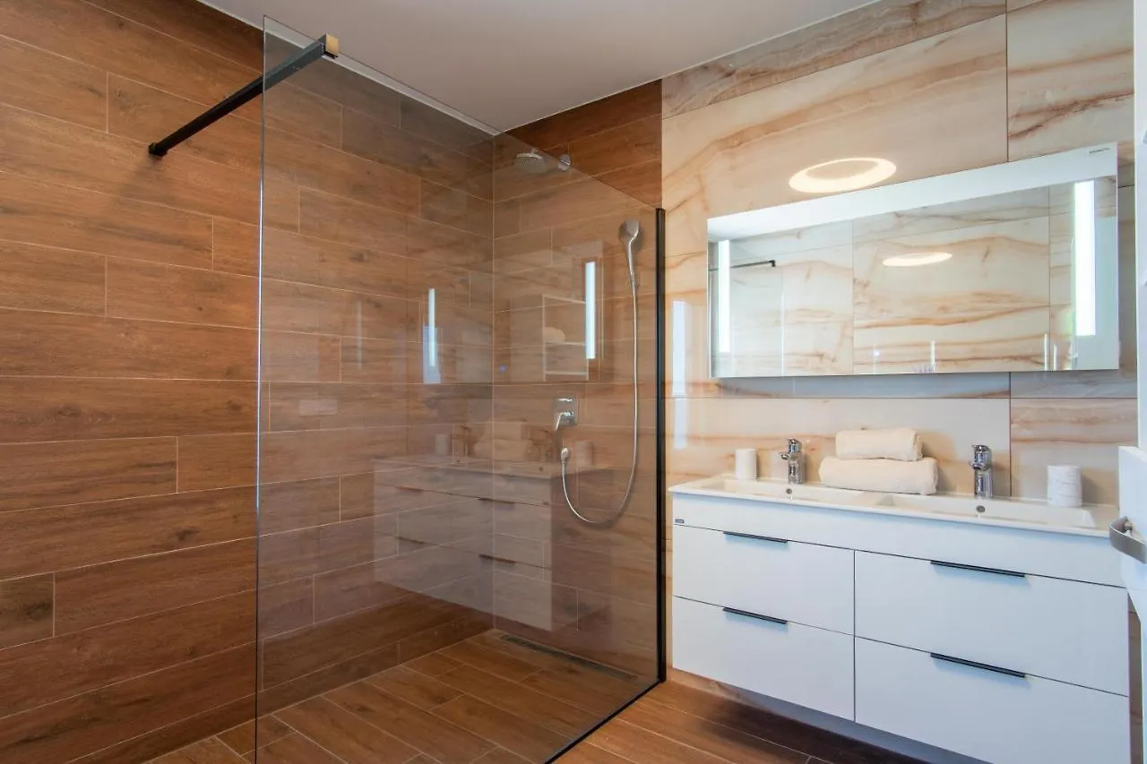 Apartments Mandre II
