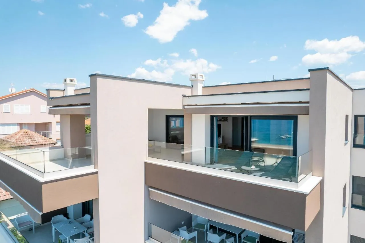 Apartments Mandre II