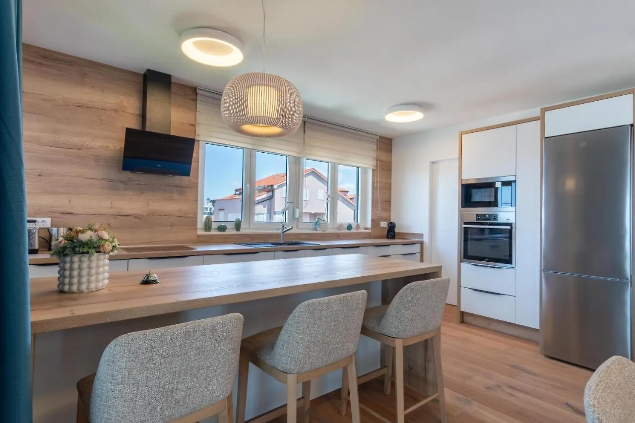 Apartments Mandre II